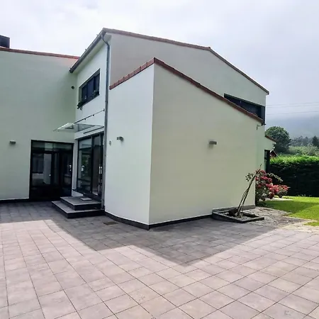 Chalet La Talima - Diseno En Entorno Rural De Llanes *