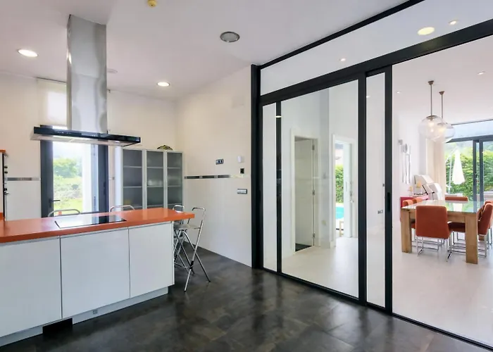 Llanes Piscina Interior Y Exterior - Talima 木屋 La Pereda de Llanes