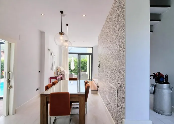 Llanes Piscina Interior Y Exterior - Talima * La Pereda de Llanes