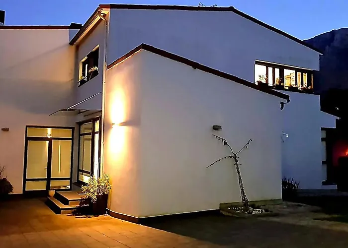 Llanes Piscina Interior Y Exterior - Talima 木屋