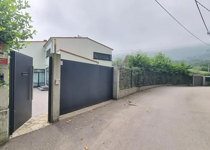 Llanes Piscina Interior Y Exterior - Talima * La Pereda de Llanes